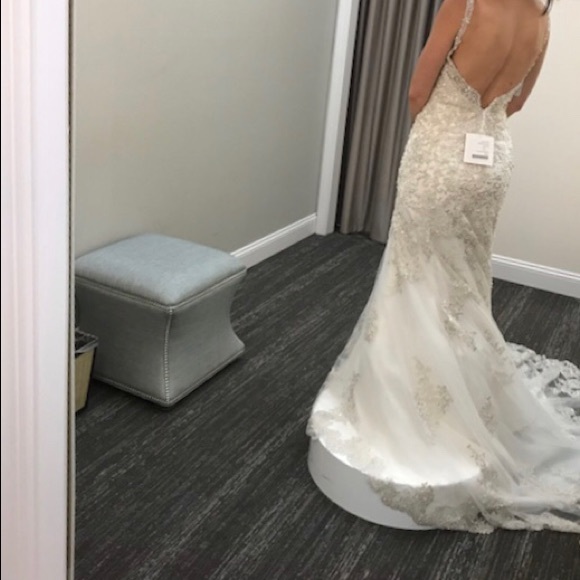 Essence of Australia wedding gown d2399 - Picture 2 of 3